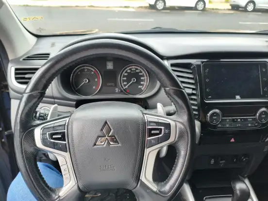 MITSUBISHI-L200 TRITON-2.4 16V TURBO DIESEL SPORT HPE-S CD 4P 4X4 AUTOMÁTICO MITSUBISHI-L200 TRITON-2020