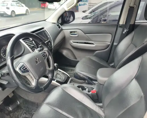 MITSUBISHI-L200 TRITON-2020