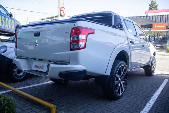 MITSUBISHI-L200 TRITON-2.4 16V TURBO DIESEL GL CD 4X4 MANUAL MITSUBISHI-L200 TRITON-2022