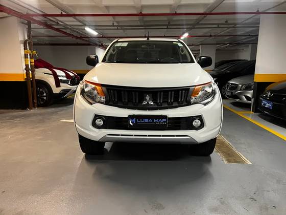 MITSUBISHI L200 TRITON 2.4 16V TURBO DIESEL GL CD 4X4 MANUAL