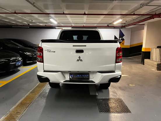 MITSUBISHI-L200 TRITON-2024