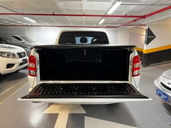 MITSUBISHI-L200 TRITON-2024