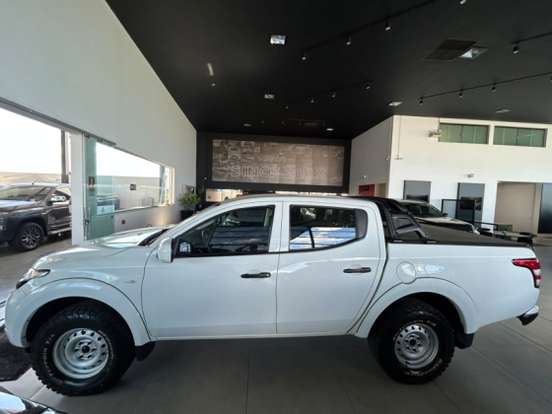 MITSUBISHI-L200 TRITON-2024