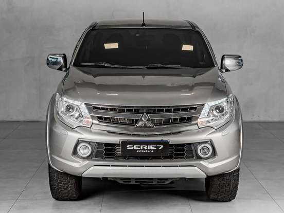 MITSUBISHI-L200 TRITON-2.4 16V TURBO DIESEL SPORT HPE TOP CD 4P 4X4 AUTOMÁTICO MITSUBISHI-L200 TRITON-2017