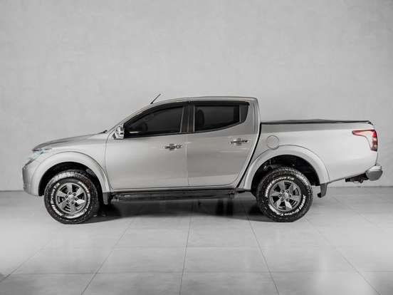 MITSUBISHI-L200 TRITON-2017