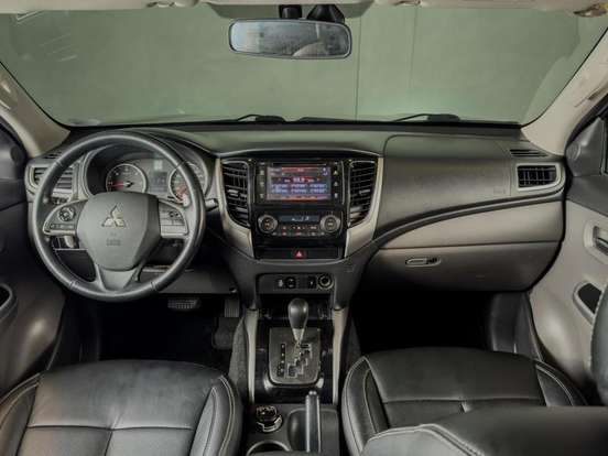 MITSUBISHI-L200 TRITON-2.4 16V TURBO DIESEL SPORT HPE TOP CD 4P 4X4 AUTOMÁTICO MITSUBISHI-L200 TRITON-2017