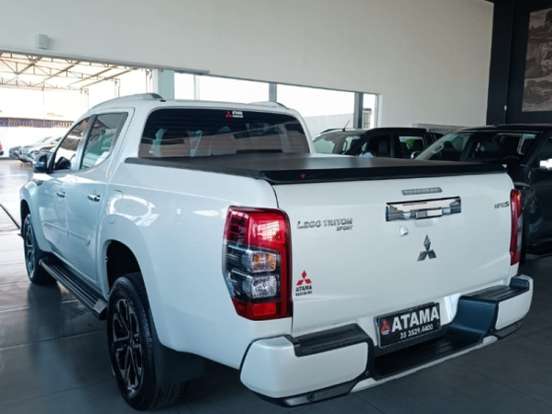 MITSUBISHI-L200 TRITON-2.4 16V TURBO DIESEL SPORT HPE-S CD 4P 4X4 AUTOMÁTICO MITSUBISHI-L200 TRITON-2024