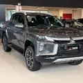 MITSUBISHI L200 TRITON 2.4 16V TURBO DIESEL SPORT HPE-S CD 4P 4X4 AUTOMÁTICO MITSUBISHI L200 TRITON 2.4 16V TURBO DIESEL SPORT HPE-S CD 4P 4X4 AUTOMÁTICO