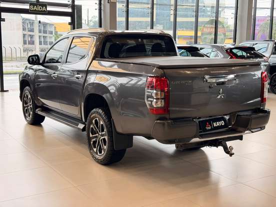 MITSUBISHI-L200 TRITON-2023