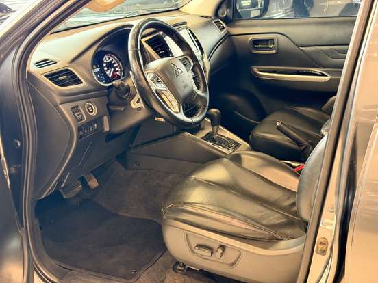 MITSUBISHI-L200 TRITON-2023