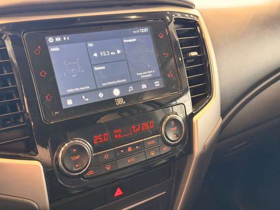 MITSUBISHI-L200 TRITON-2023
