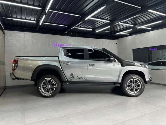 MITSUBISHI-L200 TRITON-2021