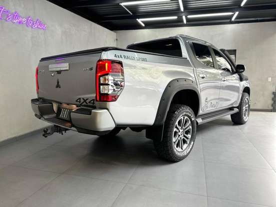 MITSUBISHI-L200 TRITON-2021