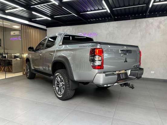 MITSUBISHI-L200 TRITON-2021