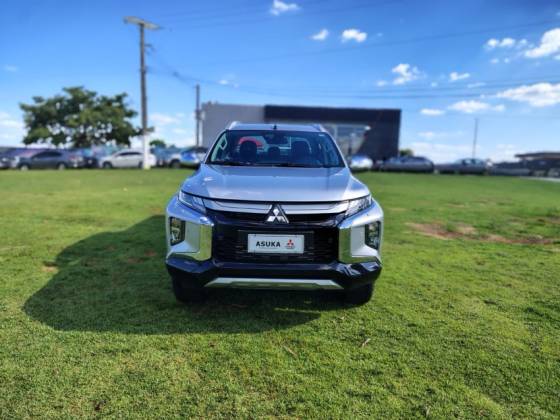 MITSUBISHI L200 TRITON 2.4 16V TURBO DIESEL SPORT HPE-S CD 4P 4X4 AUTOMÁTICO
