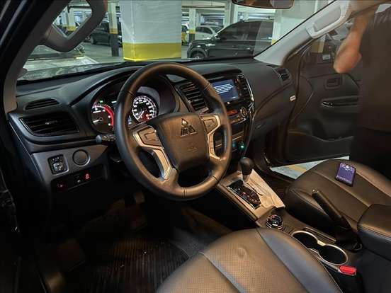 MITSUBISHI-L200 TRITON-2025