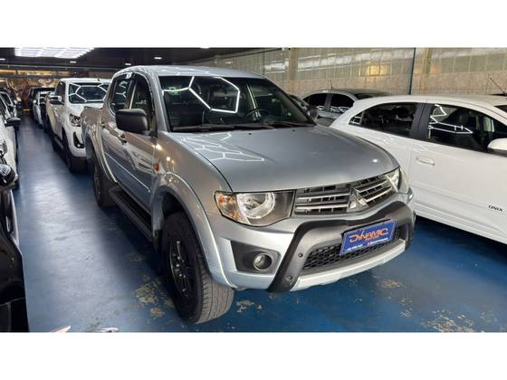 MITSUBISHI L200 TRITON 2.4 HLS 4X2 CD 16V FLEX 4P MANUAL