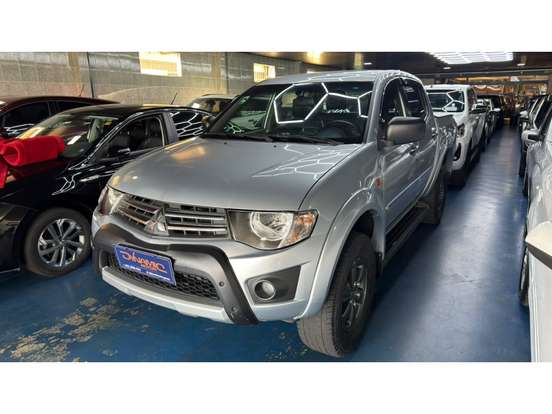 MITSUBISHI-L200 TRITON-2.4 HLS 4X2 CD 16V FLEX 4P MANUAL MITSUBISHI-L200 TRITON-2015