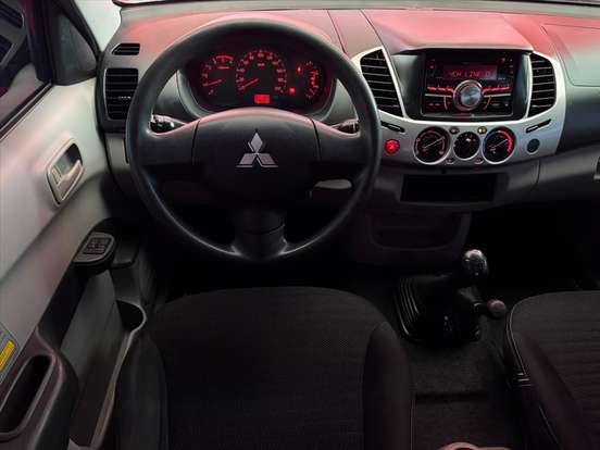 MITSUBISHI-L200 TRITON-2016