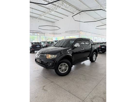 MITSUBISHI L200 TRITON 3.5 HPE 4X4 CD V6 24V FLEX 4P AUTOMÁTICO