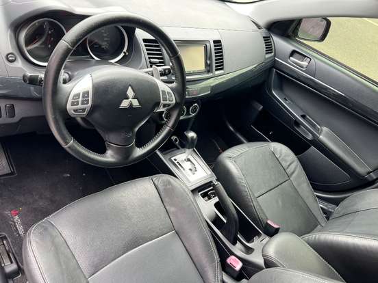 MITSUBISHI-LANCER-2.0 16V GASOLINA 4P AUTOMÁTICO MITSUBISHI-LANCER-2013