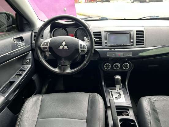 MITSUBISHI-LANCER-2.0 16V GASOLINA 4P AUTOMÁTICO MITSUBISHI-LANCER-2013