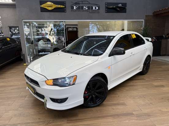 MITSUBISHI-LANCER-2.0 16V GASOLINA 4P AUTOMÁTICO MITSUBISHI-LANCER-2013