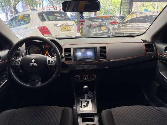 MITSUBISHI-LANCER-2.0 16V GASOLINA 4P AUTOMÁTICO MITSUBISHI-LANCER-2013