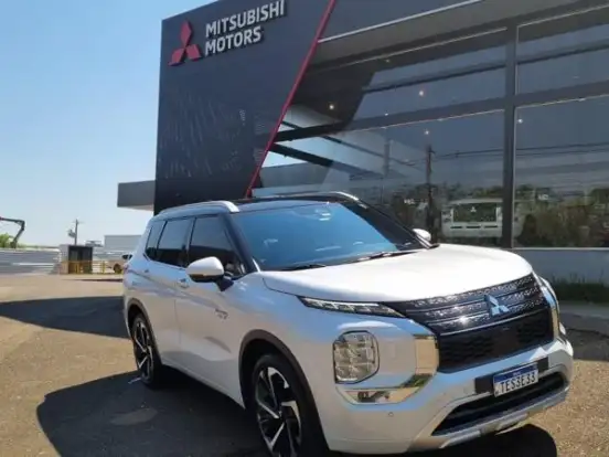 MITSUBISHI-OUTLANDER-2.4 PHEV SIGNATURE S-AWC DHT MITSUBISHI-OUTLANDER-2025