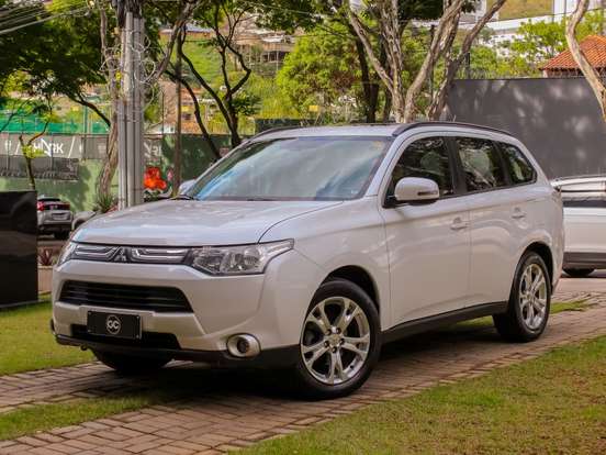 MITSUBISHI-OUTLANDER-2.0 16V GASOLINA 4P AUTOMÁTICO MITSUBISHI-OUTLANDER-2013