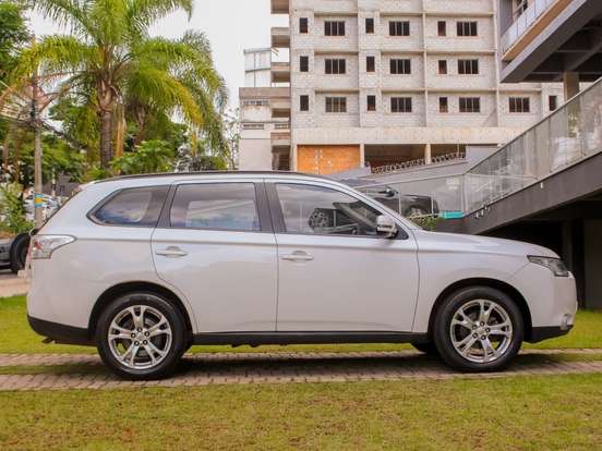 MITSUBISHI-OUTLANDER-2.0 16V GASOLINA 4P AUTOMÁTICO MITSUBISHI-OUTLANDER-2013