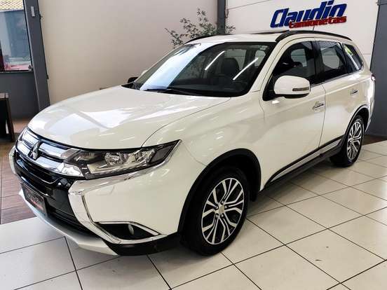 MITSUBISHI-OUTLANDER-2015