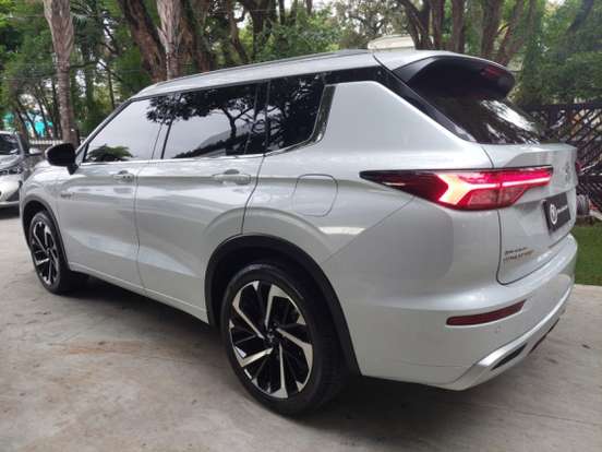 MITSUBISHI-OUTLANDER-2.4 PHEV HPE-S S-AWC DHT MITSUBISHI-OUTLANDER-2025