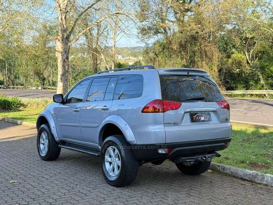 MITSUBISHI-PAJERO DAKAR-3.2 HPE 4X4 7 LUGARES 16V TURBO INTERCOOLER DIESEL 4P AUTOMÁTICO MITSUBISHI-PAJERO DAKAR-2011