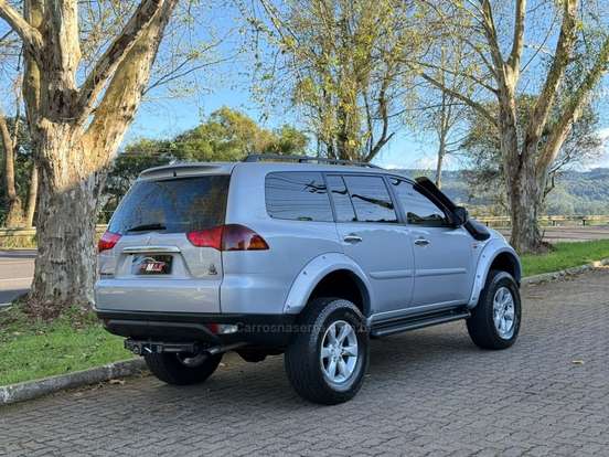 MITSUBISHI-PAJERO DAKAR-3.2 HPE 4X4 7 LUGARES 16V TURBO INTERCOOLER DIESEL 4P AUTOMÁTICO MITSUBISHI-PAJERO DAKAR-2011