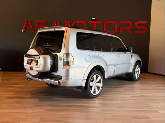 MITSUBISHI-PAJERO FULL-3.2 HPE 4X4 16V TURBO INTERCOOLER DIESEL 4P AUTOMÁTICO MITSUBISHI-PAJERO FULL-2013