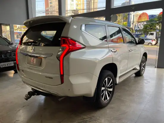 MITSUBISHI-PAJERO SPORT-2019