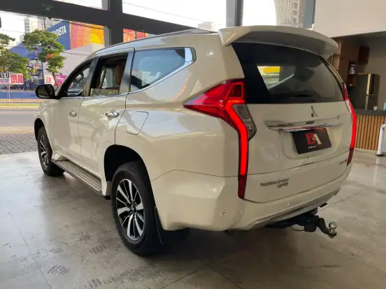 MITSUBISHI-PAJERO SPORT-2019