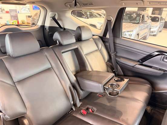 MITSUBISHI-PAJERO SPORT-2024