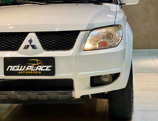 MITSUBISHI-PAJERO TR4-2013
