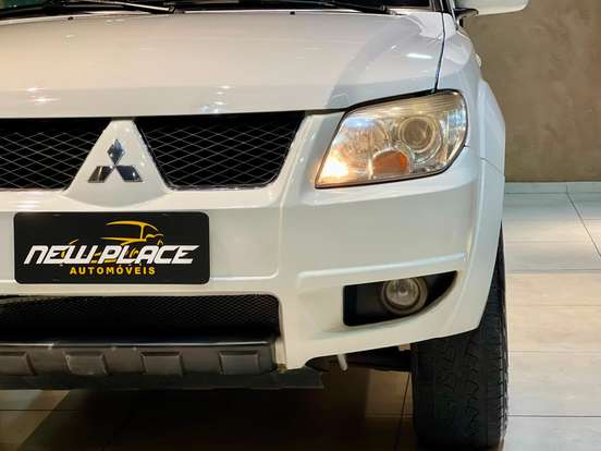 MITSUBISHI-PAJERO TR4-2.0 4X2 16V 140CV FLEX 4P MANUAL MITSUBISHI-PAJERO TR4-2013