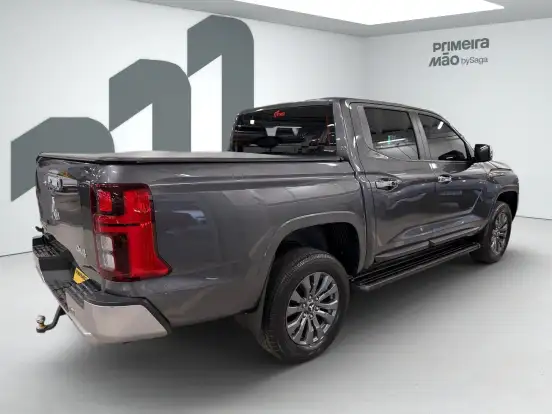 MITSUBISHI-TRITON-2.4 BITURBO DIESEL CD HPE 4X4 AUTOMÁTICO MITSUBISHI-TRITON-2025