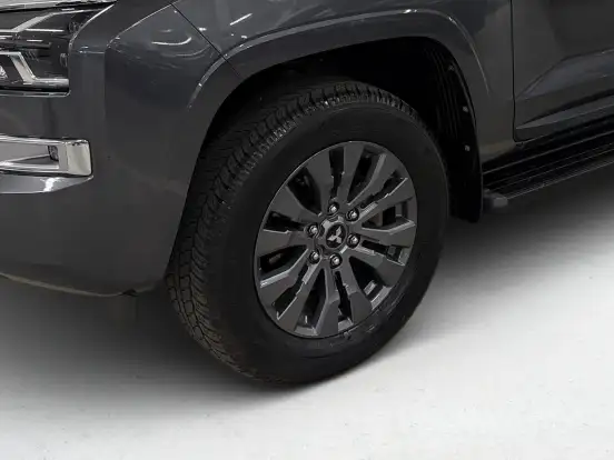 MITSUBISHI-TRITON-2.4 BITURBO DIESEL CD HPE 4X4 AUTOMÁTICO MITSUBISHI-TRITON-2025