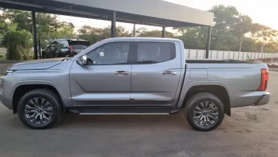 MITSUBISHI-TRITON-2025