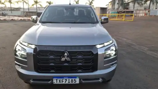 MITSUBISHI-TRITON-2025