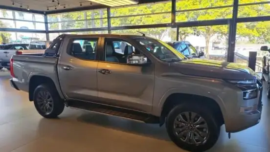 MITSUBISHI-TRITON-2026