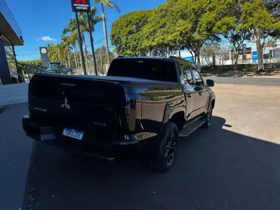 MITSUBISHI-TRITON-2025