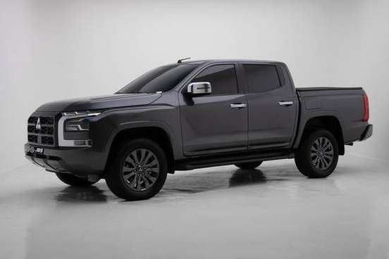 MITSUBISHI-TRITON-2026