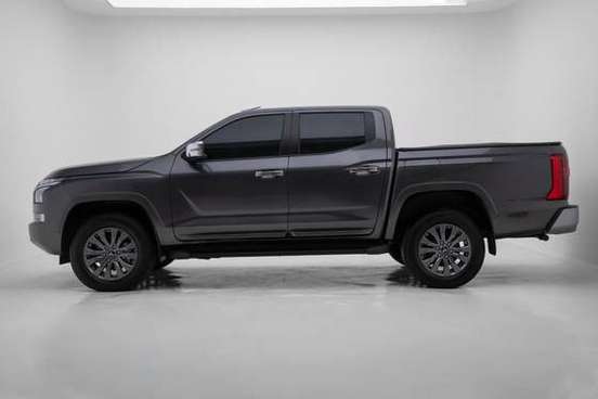 MITSUBISHI-TRITON-2026
