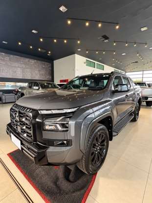 MITSUBISHI-TRITON-2025
